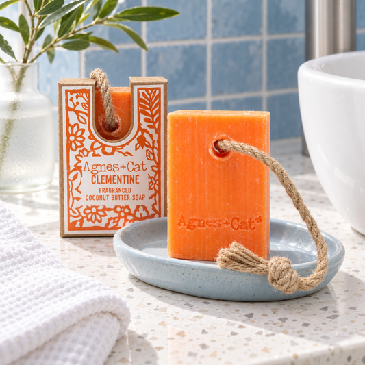 Handgemachte Seife mit Clementine an der Kordel frischer Zitrusduft