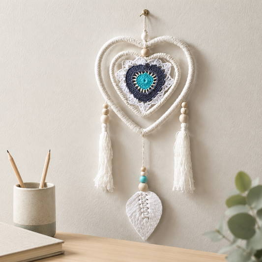 Traumfänger - Medium Blue Heart in Heart, handgefertigt