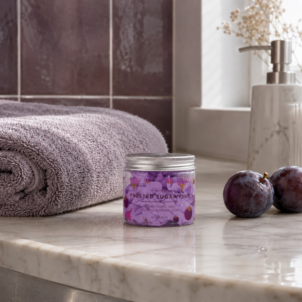 Frosted Sugar Plum Whipped Cremeseife mit Glitzereffekt