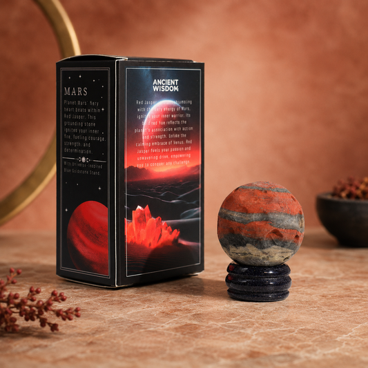 Roter Jaspis Planet auf einem Sola Goldstone Ständer - Mars