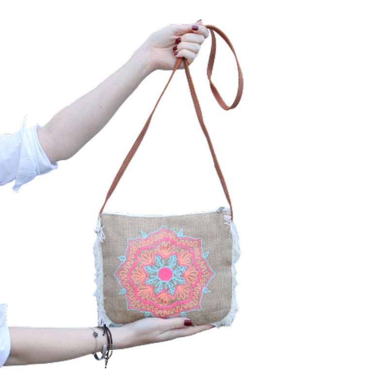 Fab Fringe Bag mit Bicycle -Stickerei und Fransen-Design