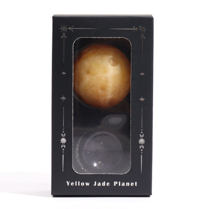 Gelber Jadeplanet auf einem Sola-Goldsteinständer - Saturn