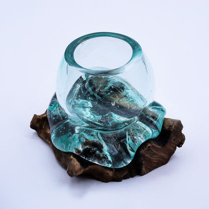 Molten Glass Mini Glasschale auf Holz mit elegantem Design