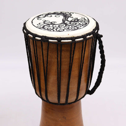 Handgefertigte Djembe-Trommel mit breitem Schlagfell