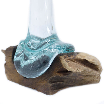 Molten Glass on Wood Vase – Glas auf Holz mit rustikalem Design