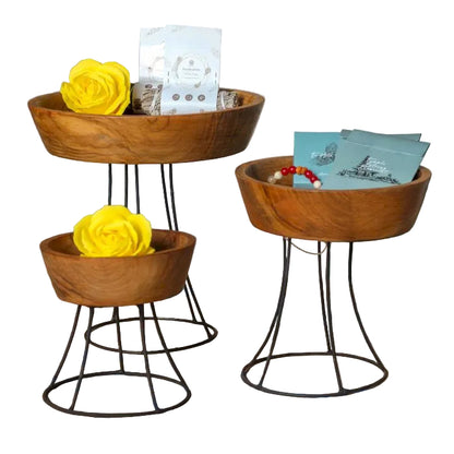 Set aus 3 erhöhten Teakholzschalen