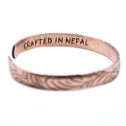 Tibet Kupferarmband mit schmalen Tribal-Wirbeln