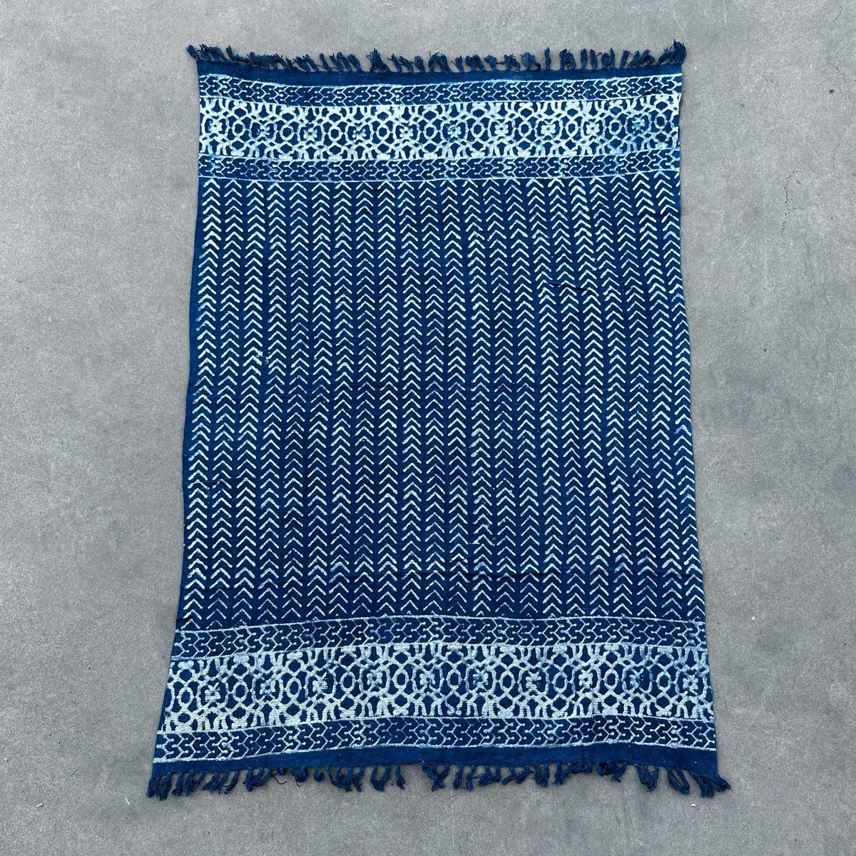Handgefertigte Indigo-Decke - 170x120cm - Seedha Arrows