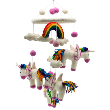 Handgefertigtes Filz-Mobile – Regenbogen-Einhörner