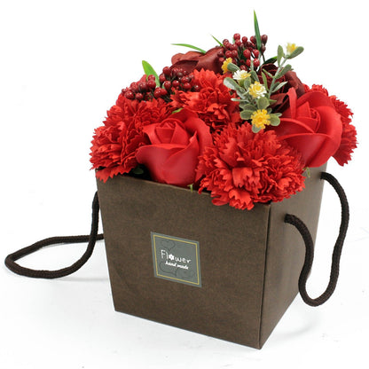 Seifenblumenstrauß – Rote Rose & Nelke
