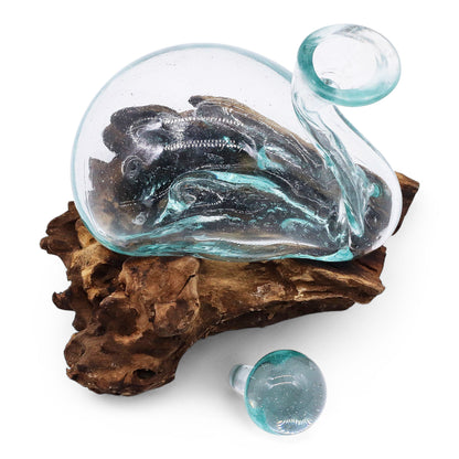 Molten Glass Duck Dekanter auf Holz mit Stopfen