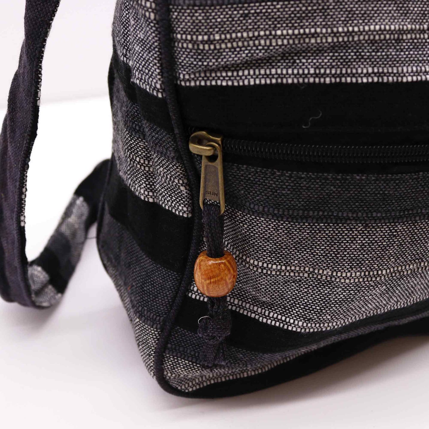 Nepal Sling Bag Mountain Granite – Stylische Umhängetasche