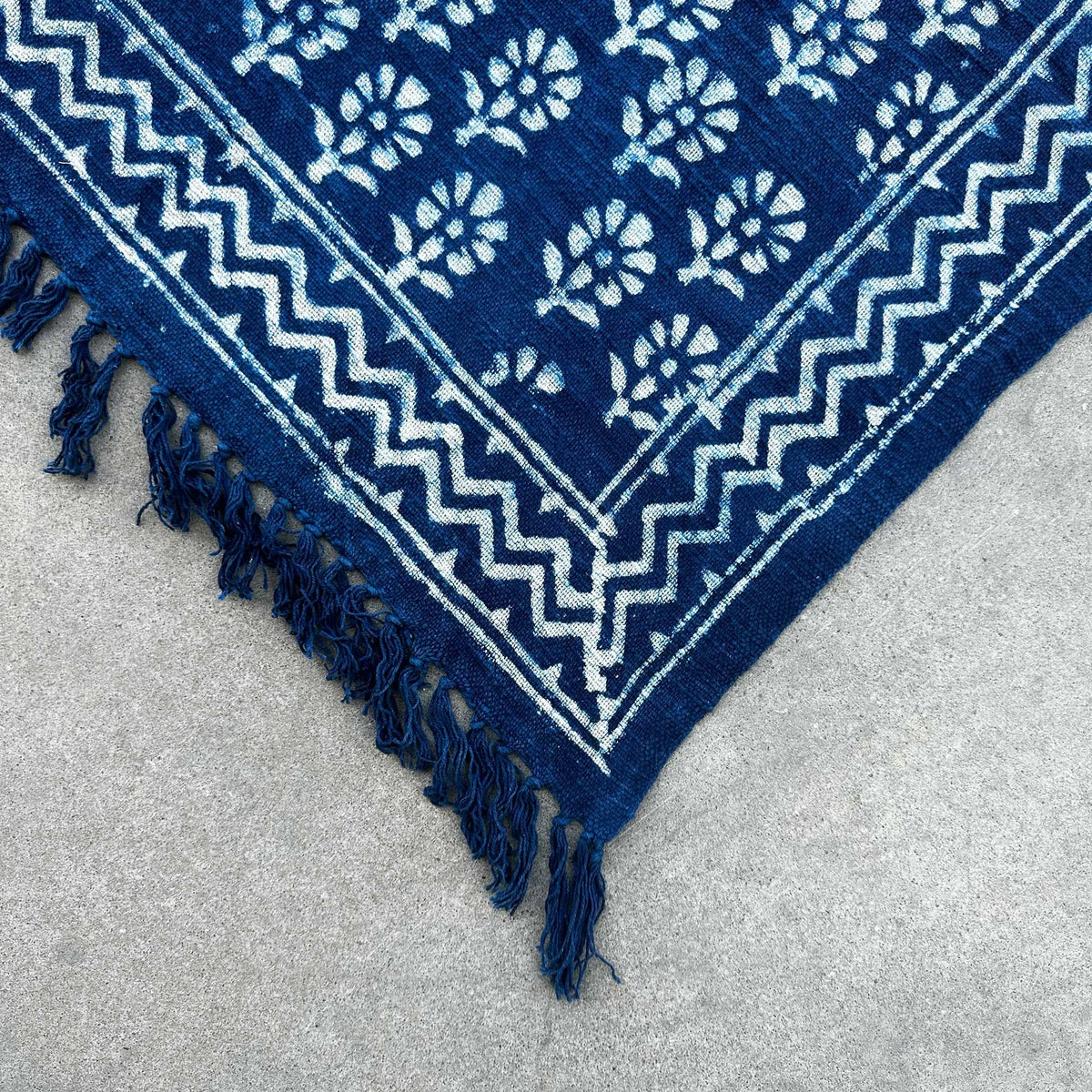 Handgefertigte Indigo-Decke - 170x120cm - Chhota Flower