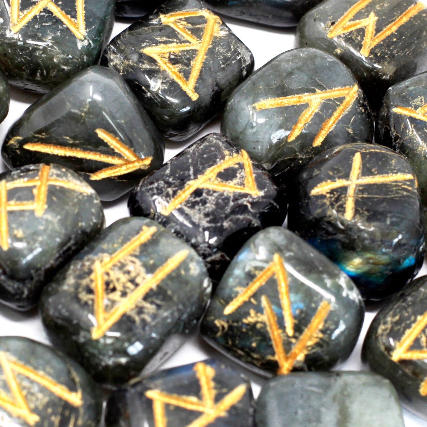 Runenstein-Set mit Beutel – Labradorit